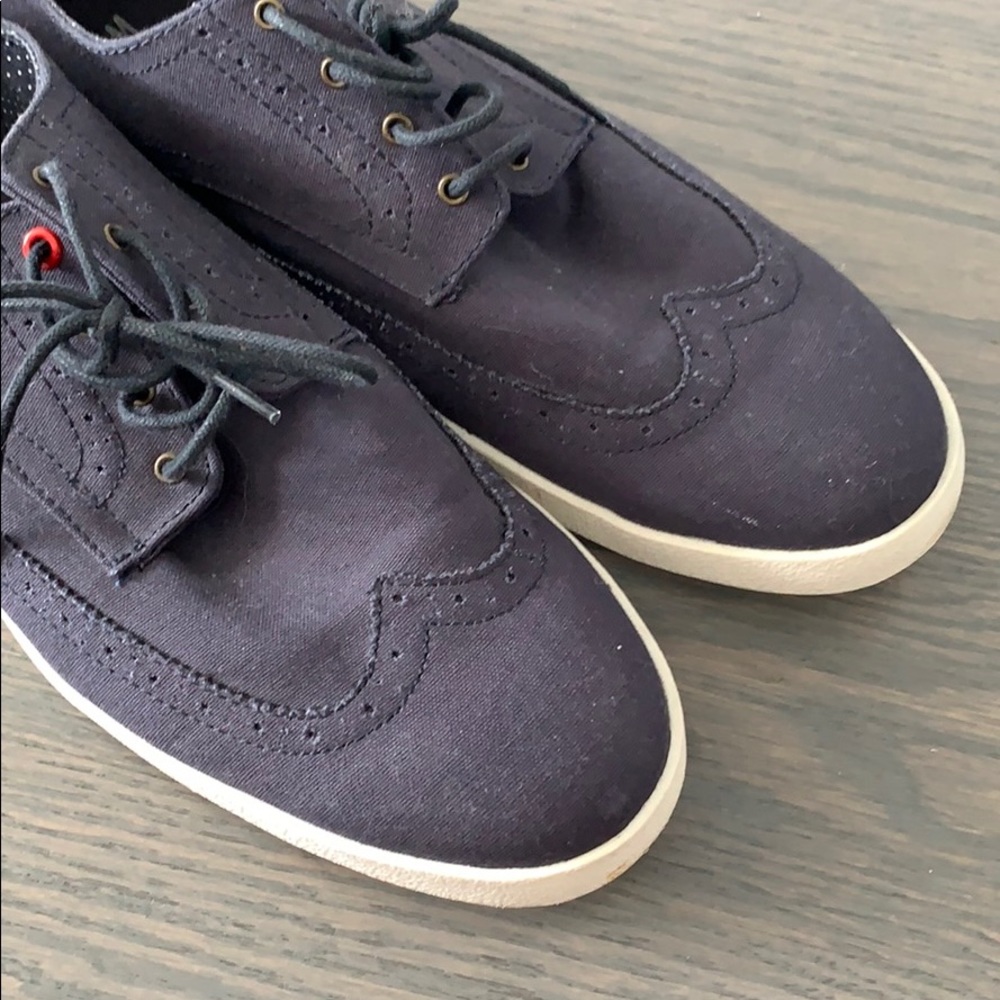 H&M men’s sneakers size 9 great condition!!